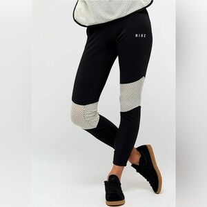 Nike High Waist Leggings/Joggers